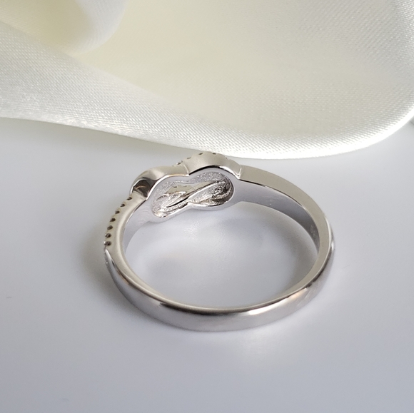 NEW 925 Sterling Silver Pave CZ Diamond Modern Looped Infinity Ring - Picture 7 of 10
